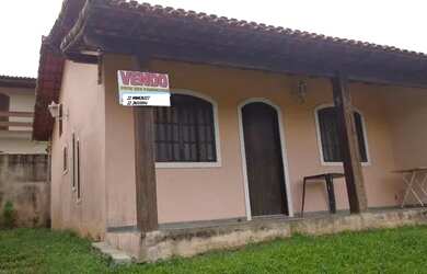 Imagem: A casa possui 2 Dormitórios, 1 Banheiro, 1 Vaga na garagem