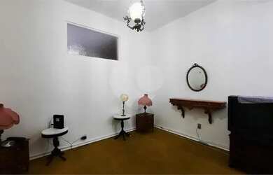 Imagem 6: Oportunidade Excepcional no Coração de Copa! Há uma quadra da praia..