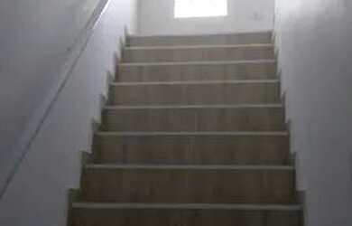 Imagem: A casa possui 3 Dormitórios, 2 Banheiros, 1 Vaga na garagem