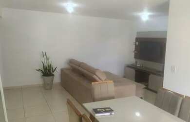 Imagem: O apartamento possui 3 Dormitórios, 1 Banheiro, 2 Vagas na