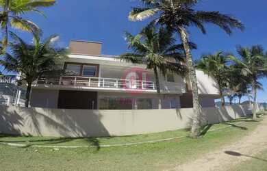 Imagem: A casa em condomínio possui 4 Dormitórios, 5 Banheiros, 5