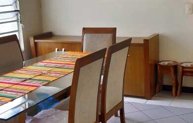 Imagem: A casa possui 3 Dormitórios, 3 Banheiros, 3 Vagas na garagem