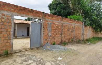 Imagem: A casa possui 2 Dormitórios, 1 Banheiro e está localizado