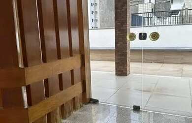 Imagem: O apartamento possui 5 Dormitórios, 5 Banheiros, 2 Vagas na