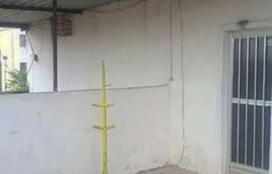 Imagem: A casa possui 1 Dormitório e 1 Banheiro e está localizado