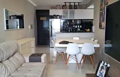 Imagem: O apartamento possui 3 Dormitórios, 2 Banheiros, 2 Vagas na