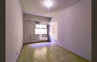 Imagem: O studio para alugar possui 1 Dormitório, 1 Banheiro e 30m²