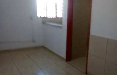 Imagem: O apartamento e possui 2 Dormitórios, 1 Banheiro está localizado