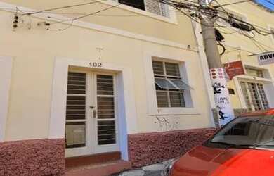 Imagem: A casa possui 2 Dormitórios, 1 Banheiro, 90m² de Área e