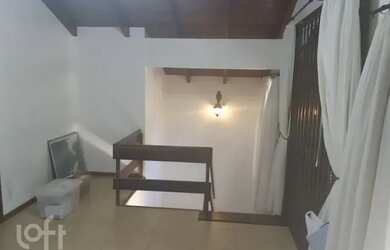 Imagem 15: Casa à venda Rua General Gomes Carneiro, Medianeira - Porto Alegre