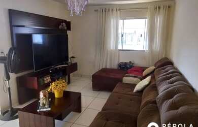 Imagem: A casa possui 4 Dormitórios, 2 Banheiros, 3 Vagas na garagem