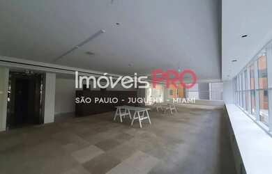 Imagem: O depósito possui 5 Vagas na garagem, 204m² de Área e está