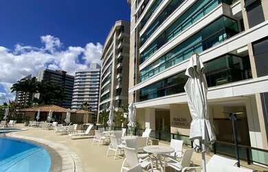 Imagem: O apartamento possui 3 Dormitórios, 5 Banheiros, 3 Vagas na