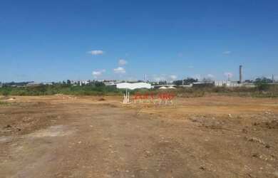 Imagem: O terreno possui 12.100m² de Área e está localizado em Vila