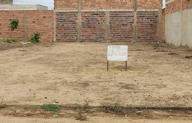 Imagem: O terreno possui 250m² de Área e está localizado em Loteamento