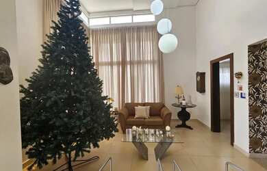 Imagem: A casa em condomínio possui 3 Dormitórios, 1 Banheiro, 4 Vagas