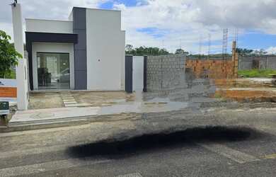 Imagem: A casa em condomínio possui 2 Dormitórios, 1 Banheiro, 2 Vagas