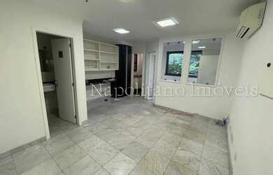 Imagem: O depósito possui 1 Vaga na garagem e 29m² de Área e está