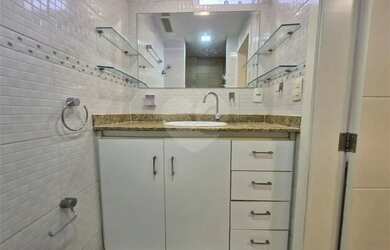 Imagem 12: Apartamento à venda com 3 quartos, sendo 1 suíte, no condomínio Do Edifício Maria Luiza, R