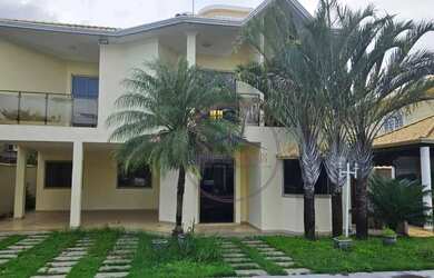 Imagem: A casa em condomínio possui 5 Dormitórios, 5 Banheiros, 4