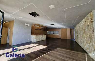 Imagem: O depósito possui 5 Vagas na garagem, 783m² de Área e está