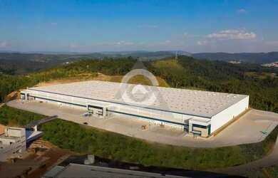 Imagem: O depósito possui 8.400m² de Área e está localizado em