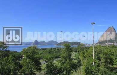 Imagem: O apartamento possui 4 Dormitórios, 5 Banheiros, 2 Vagas na