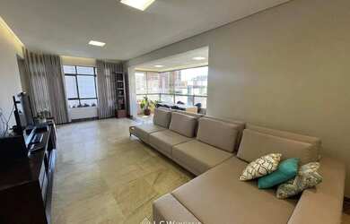 Imagem: O apartamento na cobertura possui 4 Dormitórios, 5 Banheiros