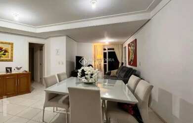 Imagem: O apartamento possui 3 Dormitórios, 2 Banheiros, 2 Vagas na