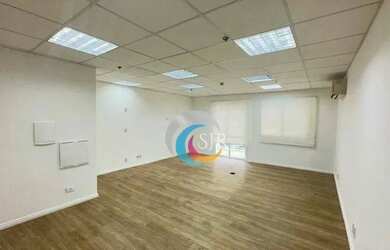 Imagem: O depósito possui 1 Vaga na garagem, 42m² de Área e está