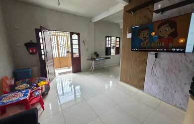 Imagem: A casa possui 3 Dormitórios, 2 Banheiros, 150m² de Área e