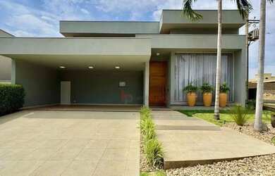 Imagem: A casa em condomínio possui 4 Dormitórios, 5 Banheiros, 3