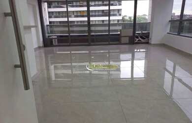 Imagem: O depósito possui 1 Vaga na garagem, 56m² de Área e está