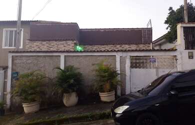 Imagem: A casa em condomínio possui 2 Dormitórios, 1 Banheiro, 2 Vagas