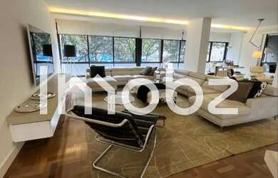 Imagem: O apartamento possui 3 Dormitórios, 5 Banheiros, 3 Vagas na