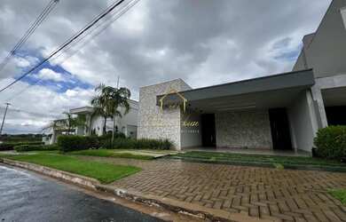 Imagem: A casa em condomínio possui 3 Dormitórios, 5 Banheiros, 4