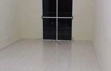 Imagem: O apartamento possui 2 Dormitórios, 2 Banheiros, 2 Vagas na