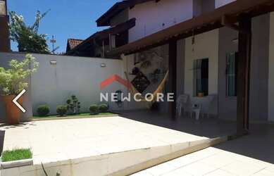 Imagem: A casa possui 2 Dormitórios, 2 Banheiros, 2 Vagas na garagem