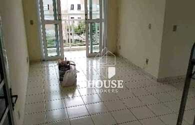 Imagem: O apartamento possui 3 Dormitórios, 1 Banheiro, 1 Vaga na garagem