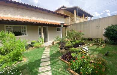 Imagem: A casa em condomínio possui 4 Dormitórios, 5 Banheiros, 3