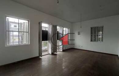 Imagem: A casa possui 2 Dormitórios, 1 Banheiro, 120m² de Área e