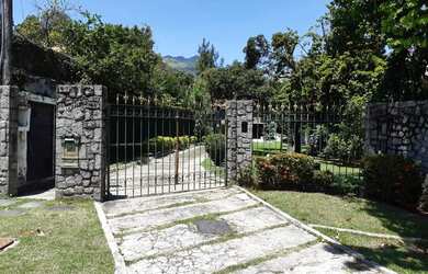 Imagem: A casa em condomínio possui 3 Dormitórios, 3 Banheiros, 5