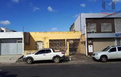 Imagem: A casa à venda possui 3 Dormitórios, 1 Banheiro, 3 Vagas na