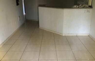 Imagem: O depósito possui 180m² de Área e está localizado em Vila