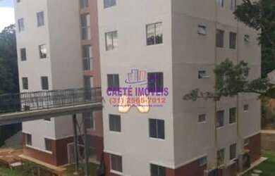 Imagem: O apartamento possui 2 Dormitórios, 1 Banheiro, 1 Vaga na garagem