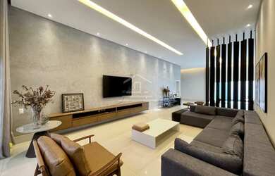 Imagem: A casa possui 4 Dormitórios, 5 Banheiros, 4 Vagas na garagem