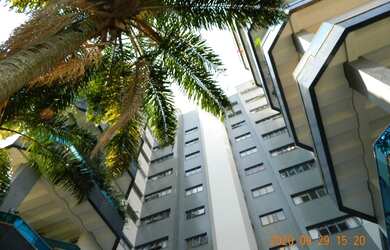 Imagem: O apartamento possui 5 Dormitórios, 5 Banheiros, 4 Vagas na