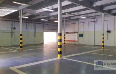 Imagem: O depósito possui 1.429m² de Área e está localizado em