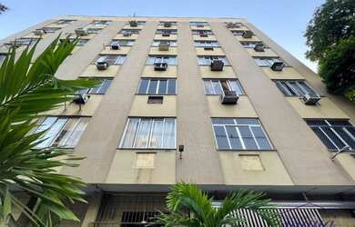 Imagem: O apartamento possui 2 Dormitórios, 1 Banheiro, 2 Vagas na