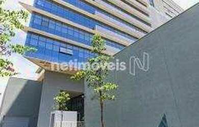 Imagem: O depósito possui 3 Vagas na garagem, 470m² de Área e está